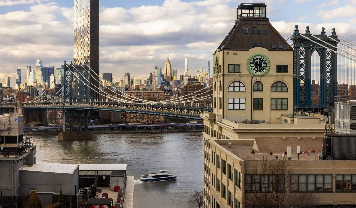 Manhattan Bridge and skyline from 30 Front Street